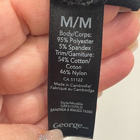 George Women’s Top with Lace Cap Sleeves. Like New - Picture 4 of 5